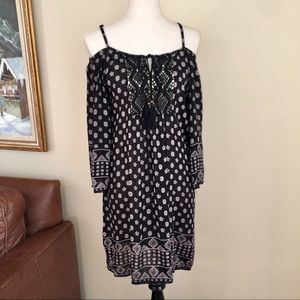 NWT. ANGIE. Summer Loose Fit Casual Dress Medium